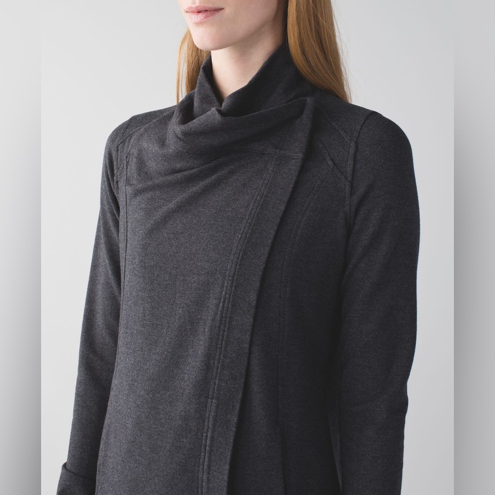 Lululemon Coast Wrap - Picture 3 of 10